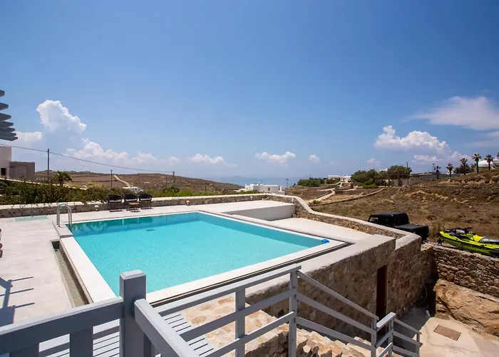 Kastro Shared Pool Fanari (Mykonos)