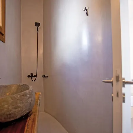 Kastro Shared Pool Apartamento