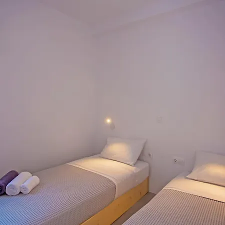 Kastro Shared Pool Fanari (Mykonos)