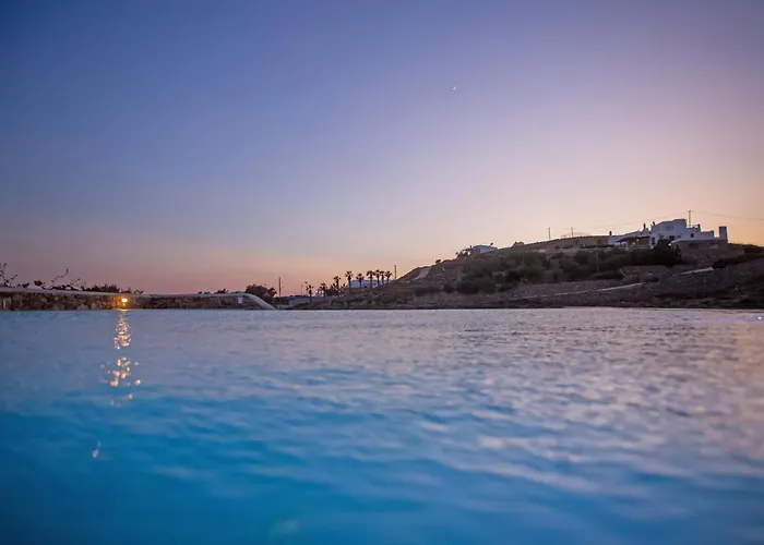 Kastro Shared Pool Fanári