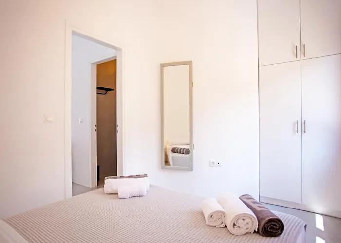 Kastro Shared Pool Fanári