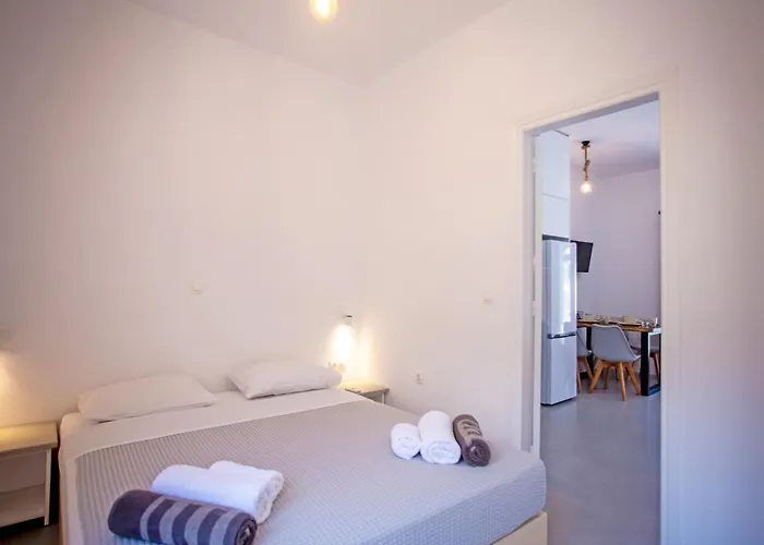 Kastro Shared Pool Apartman Fanári