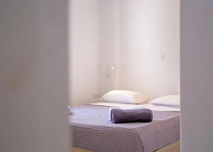 Kastro Shared Pool * Fanári